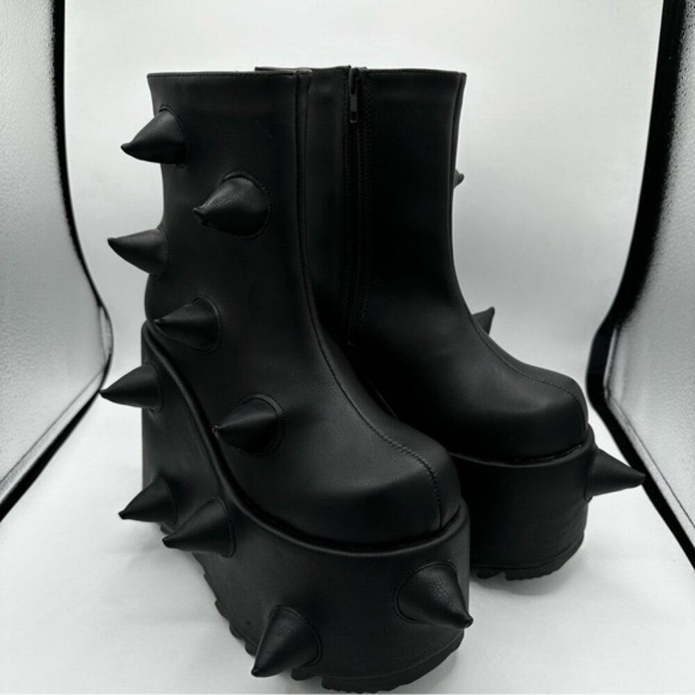 Demonia Slay boots
